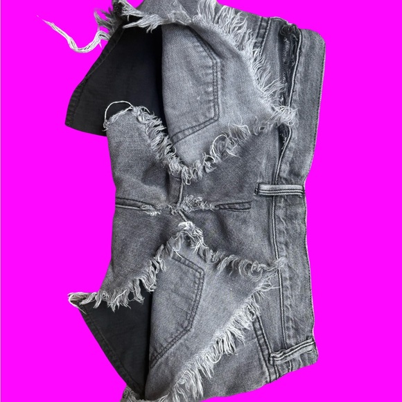 We The Free Gray Jean Shorts Distressed Cut-Off women’s size 26 - Picture 4 of 5